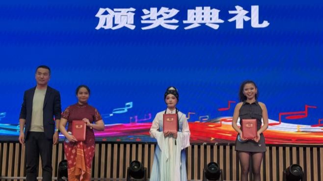 LZJTU International Students Achieve Honors in Provincial Chinese Song Competition