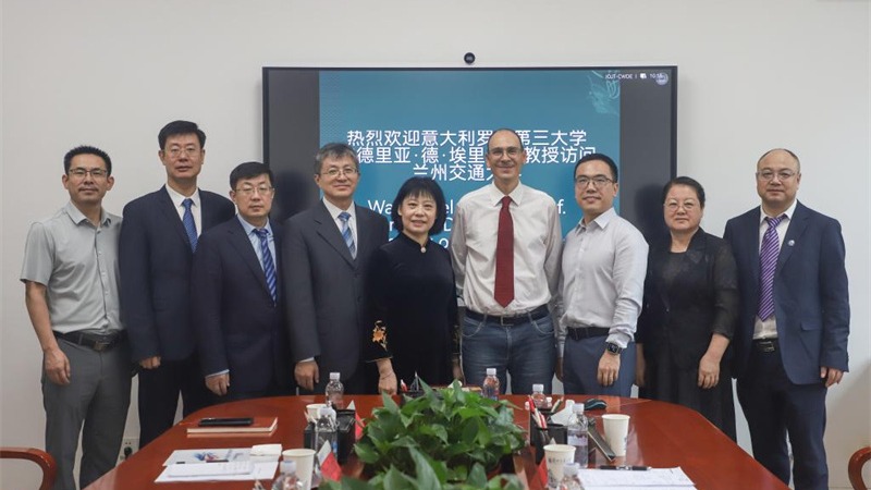 Professor Andrea D'Ariano from Roma Tre visits Lanzhou Jiaotong University