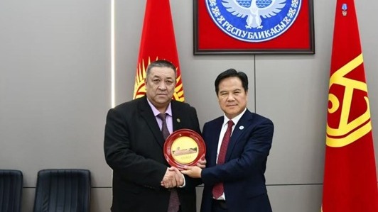 Delegation led by Di Shengkui visits Kyrgyzstan