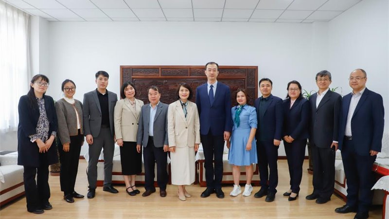 Delegation from Quang Nam Province of Vietnam visits Lanzhou Jiaotong University